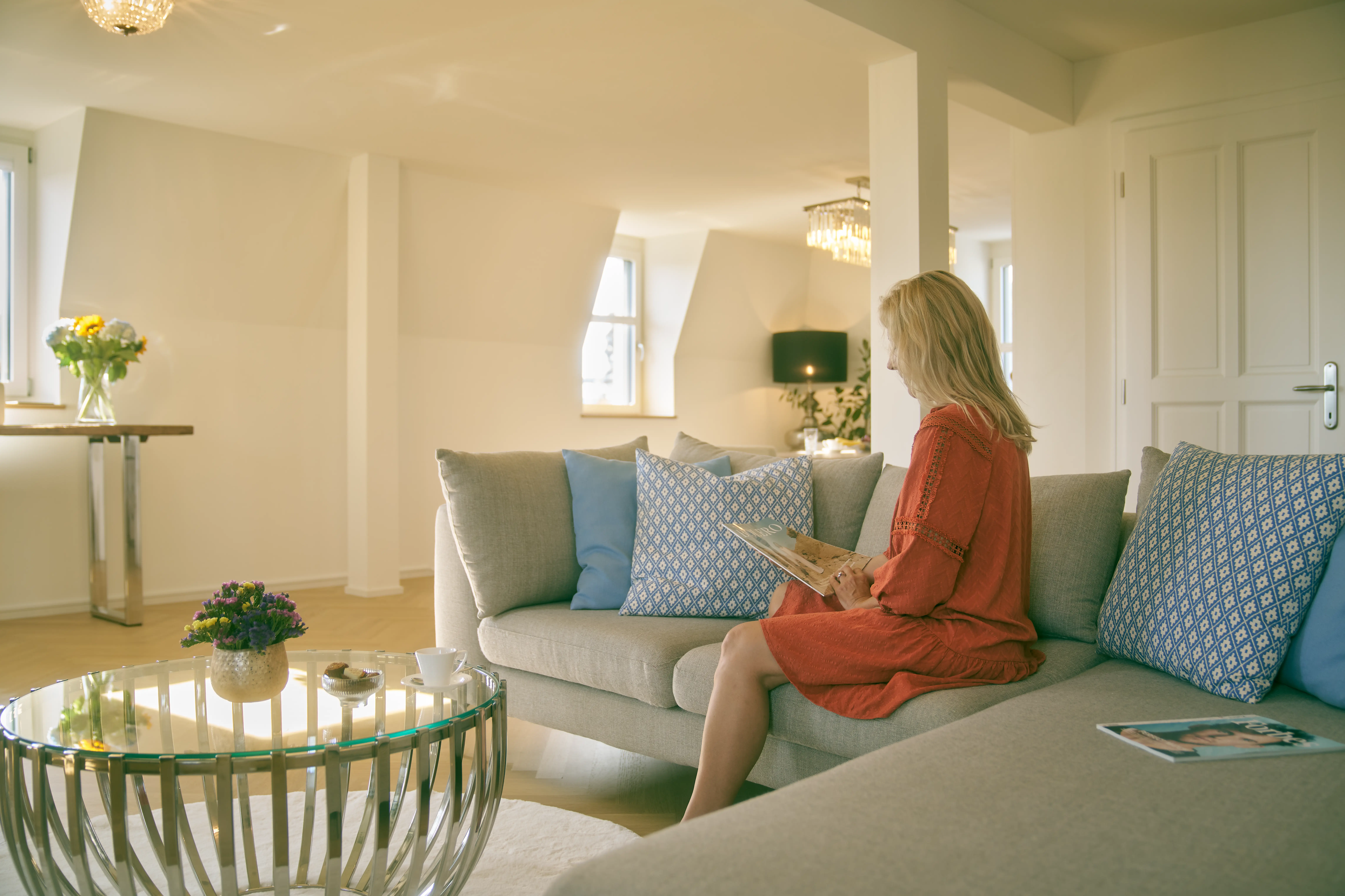 Cliënt ontspant tijdens psilocybine-ondersteunde psychotherapie sessie