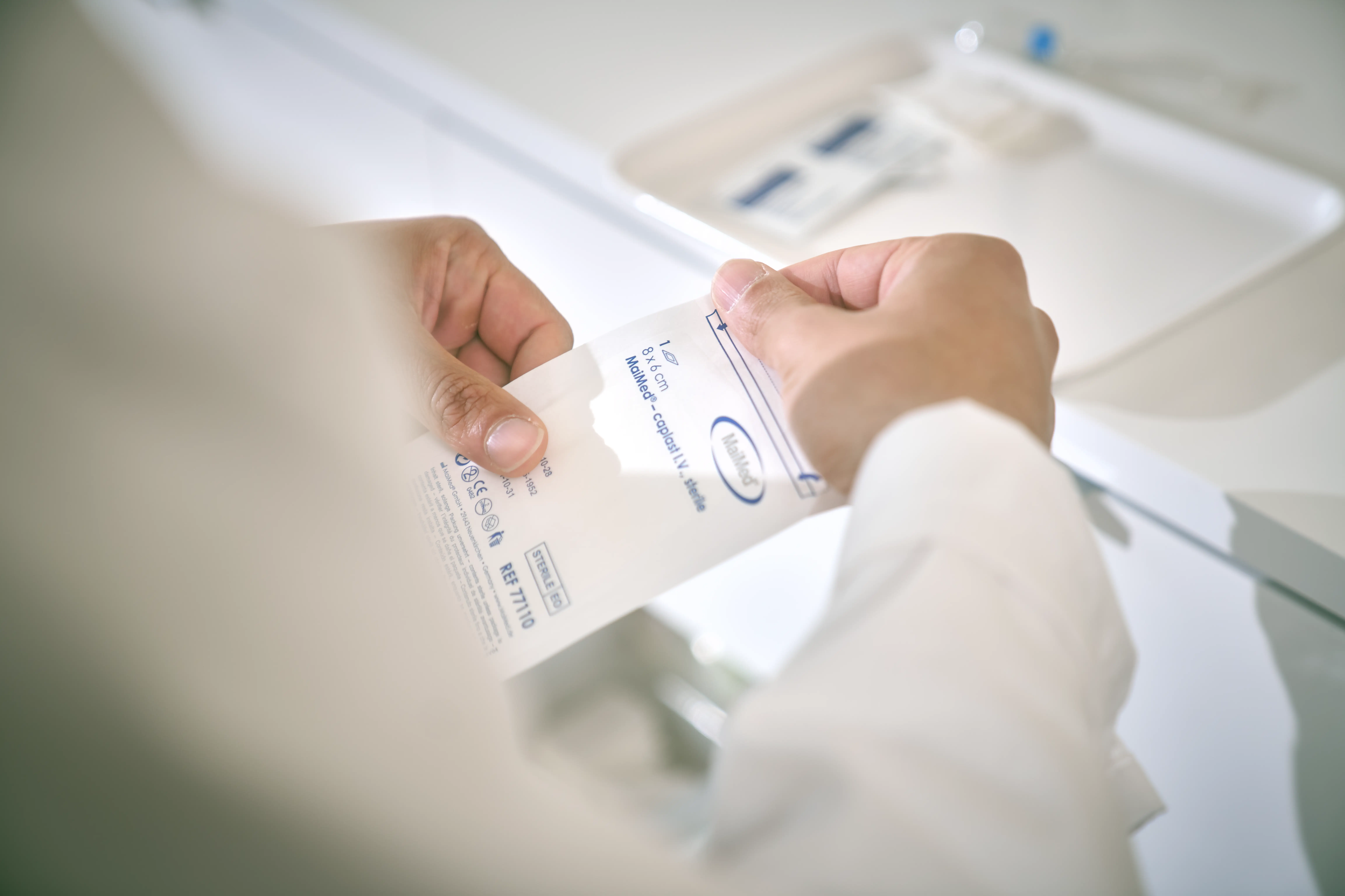 Toegewijde therapeut tijdens één-op-één behandelsessie