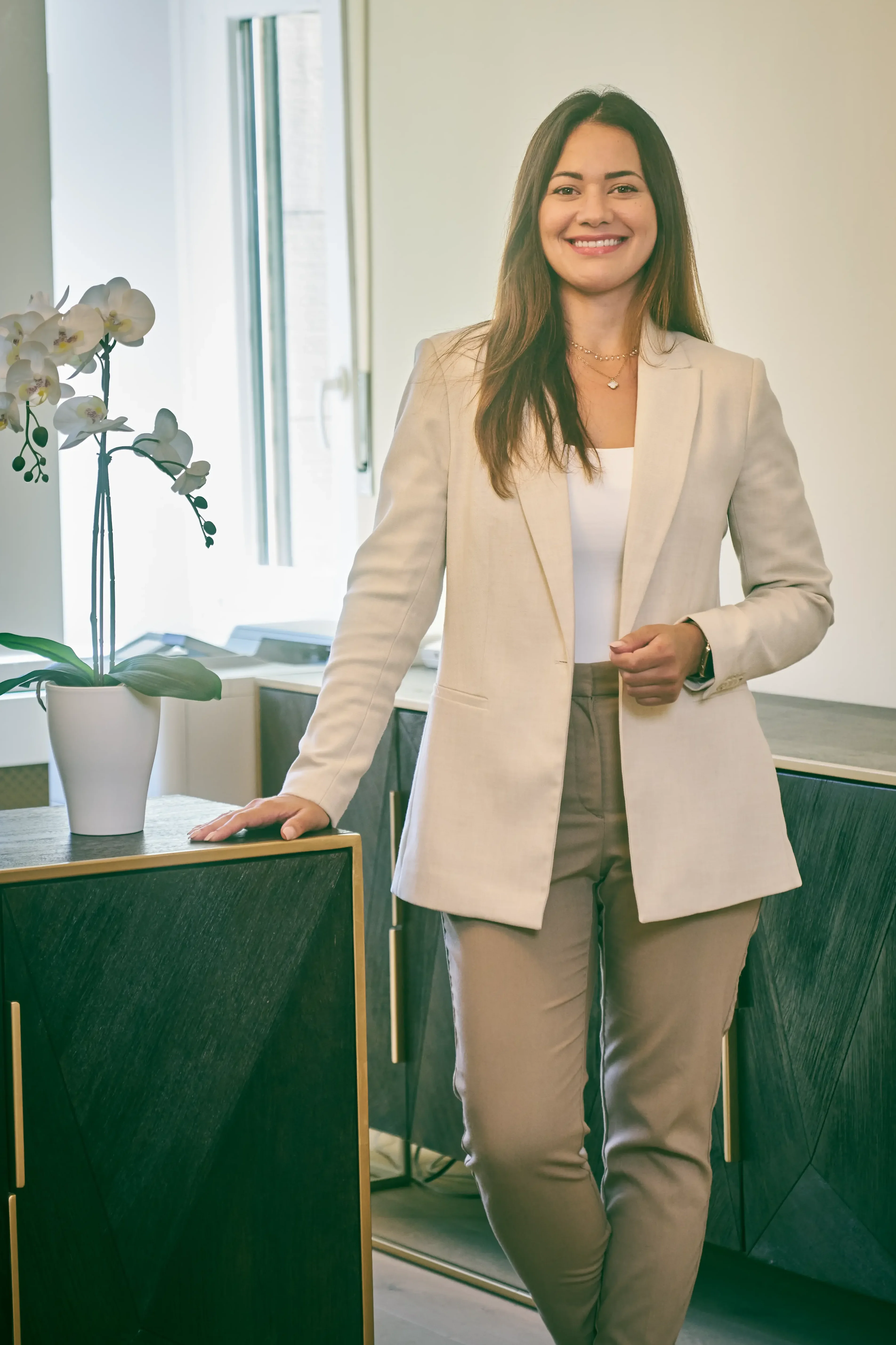 Maria Pena, Kantoormanager