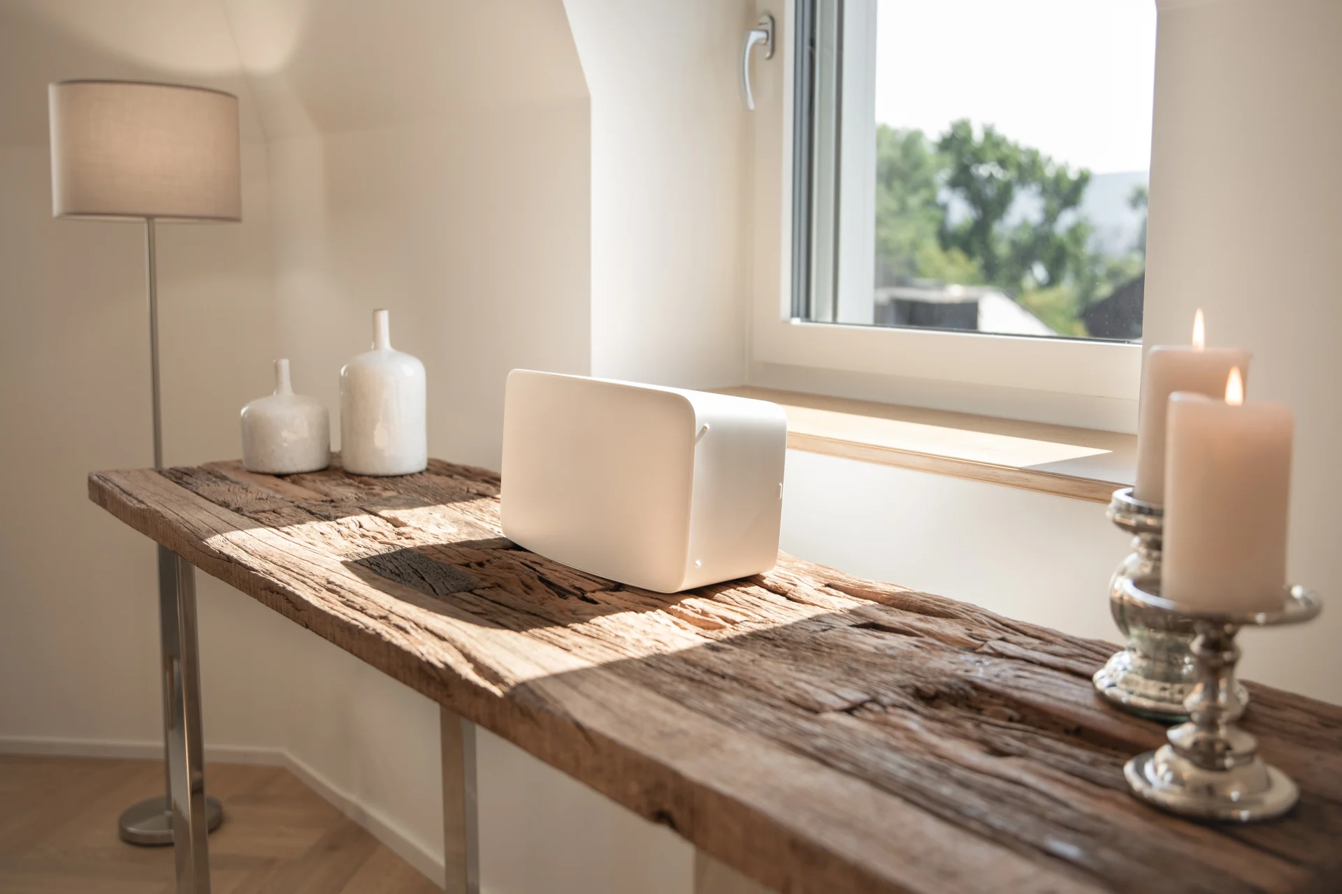 Elegante lampdetail in de Serenitas residentie